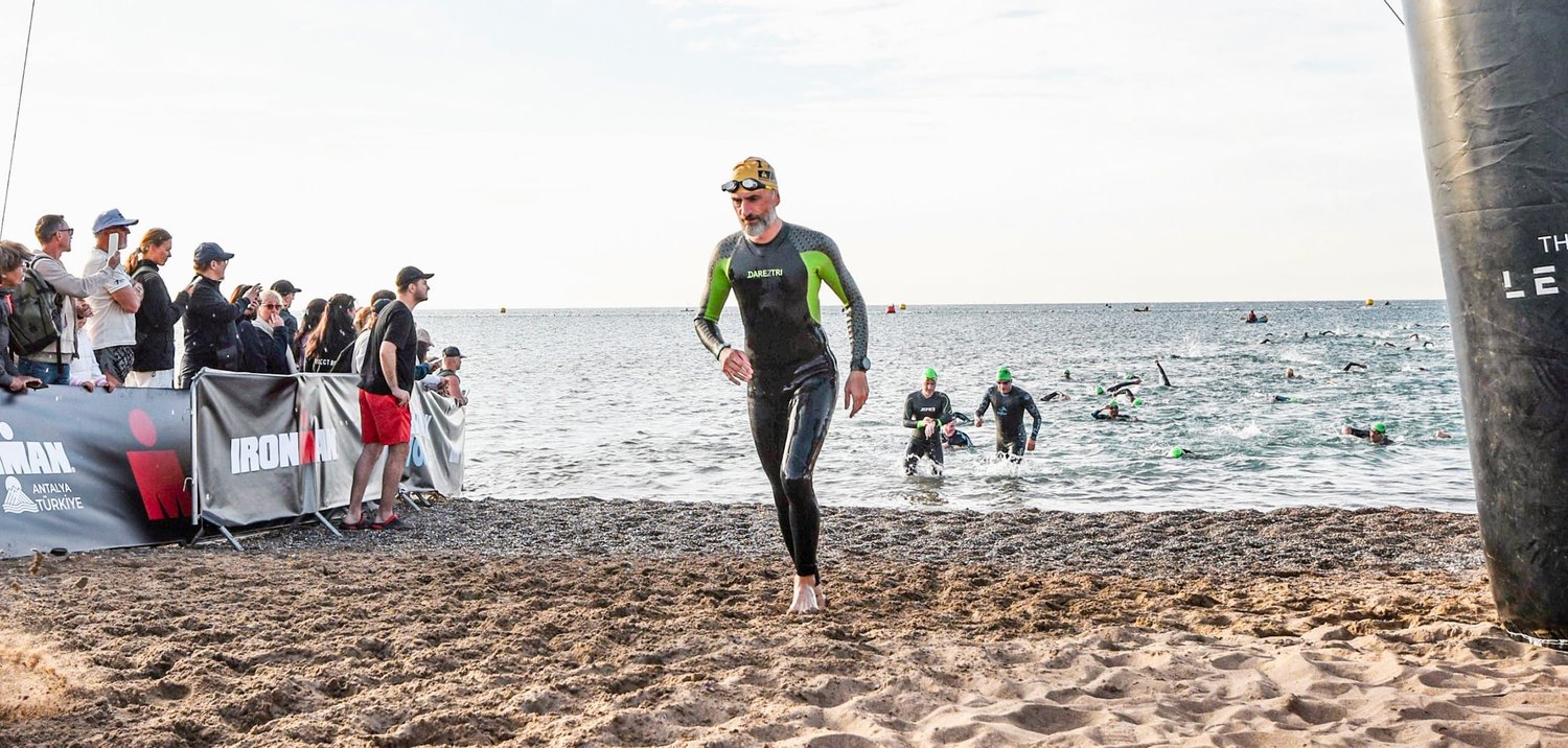 Sudan çıkmak, pes etmek değil. Devam edebilmek için doğru anı seçmekti.